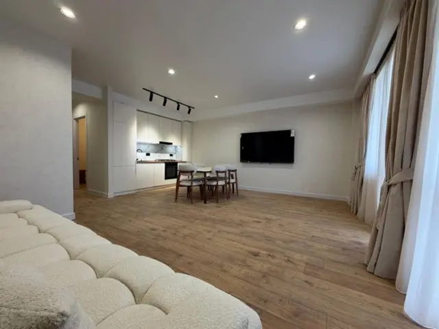 3-pok. mieszkanie 80 m², Nadzaladevi